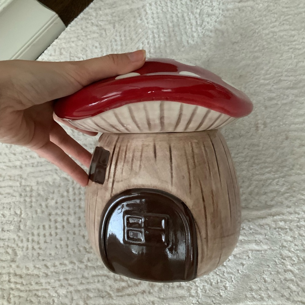 Mushroom Whimsical B HARBOUR Ceramic Canisters X 2 Set Like New Kitchen Home - Picture 7 of 16